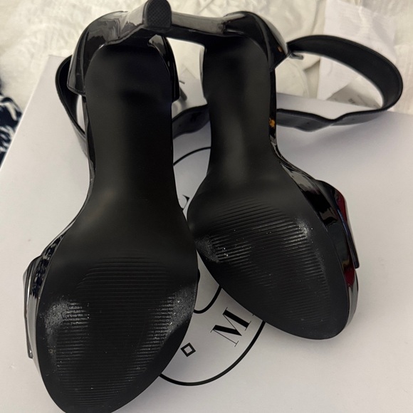 Steve Madden Glossy Black Heels - Picture 6 of 6